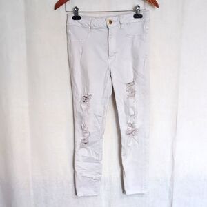 American Eagle White Distressed Hi-Rise Jegging Crop Size 8